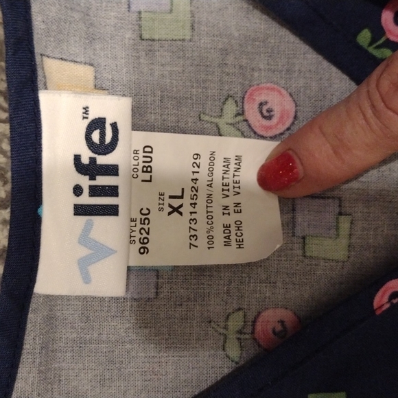 Scrub top - Picture 2 of 2